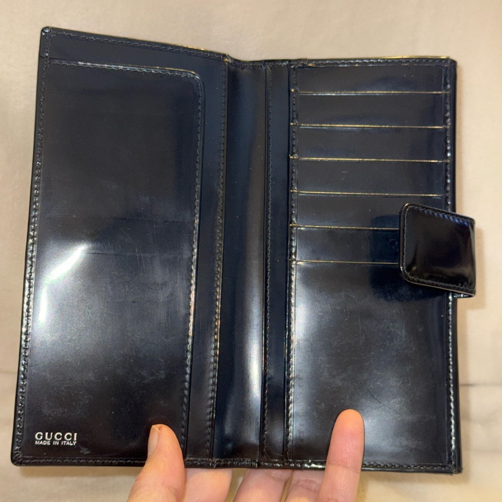 Gucci Glossy Black Leather Clutch - Picture 9 of 14